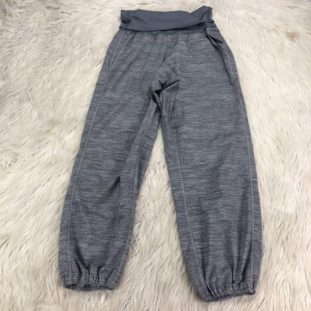 Lululemon Gray Post Power Crop